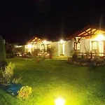 Bequem Eingerichtete Mit Grossem Garten By Interhome 아파트 *