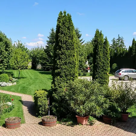 Апартаменты Bequem Eingerichtete Mit Grossem Garten By Interhome