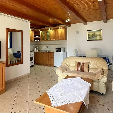 Bequem Eingerichtete Mit Grossem Garten By Interhome Apartament *