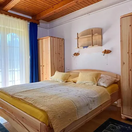 Bequem Eingerichtete Mit Grossem Garten By Interhome *