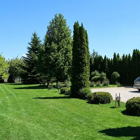 Bequem Eingerichtete Mit Grossem Garten By Interhome Zalakaros