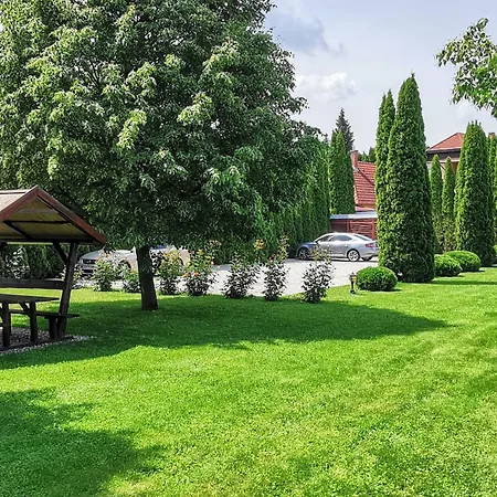 Bequem Eingerichtete Mit Grossem Garten By Interhome * Zalakaros