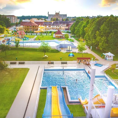 Bequem Eingerichtete Mit Grossem Garten By Interhome