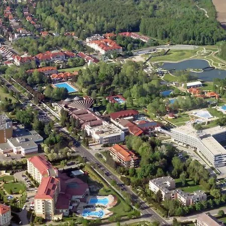 Apartament Bequem Eingerichtete Mit Grossem Garten By Interhome *