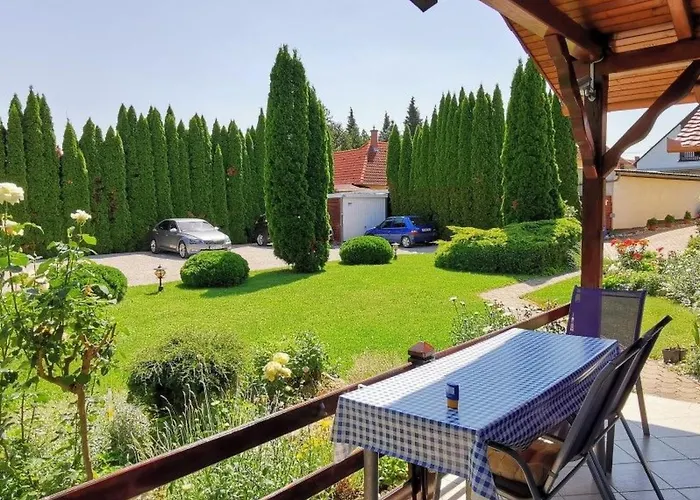 Bequem Eingerichtete Mit Grossem Garten By Interhome Залакарош