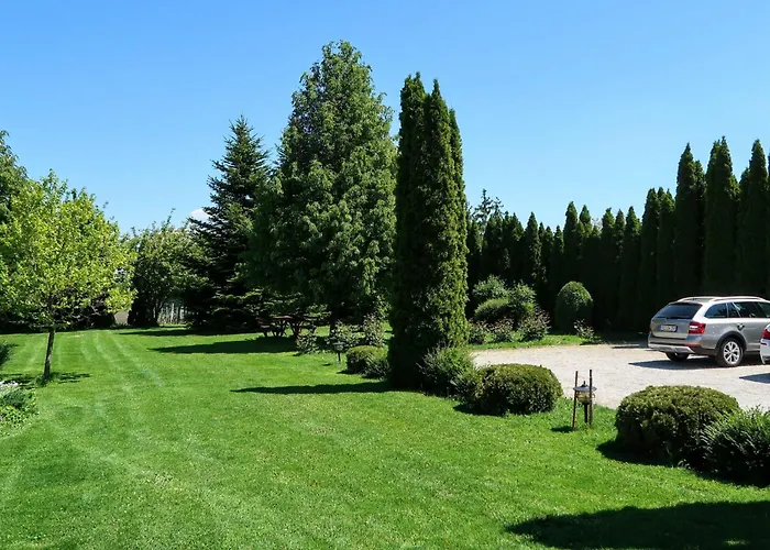 Bequem Eingerichtete Mit Grossem Garten By Interhome Залакарош