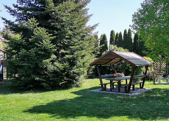 Bequem Eingerichtete Mit Grossem Garten By Interhome Апартаменты