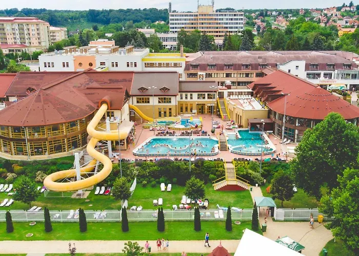 Bequem Eingerichtete Mit Grossem Garten By Interhome