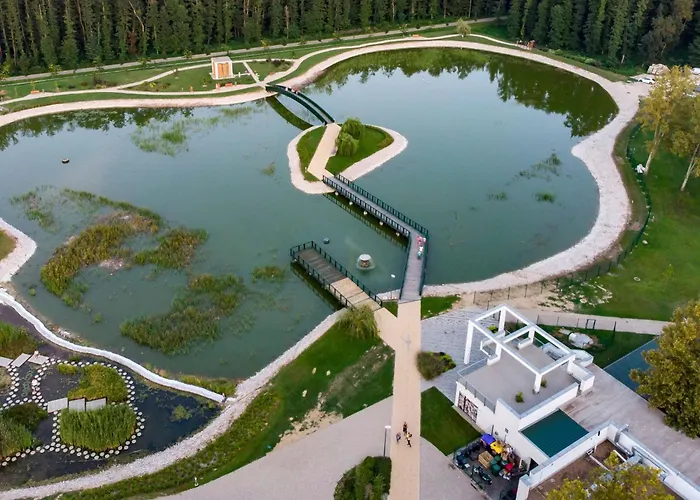 Bequem Eingerichtete Mit Grossem Garten By Interhome